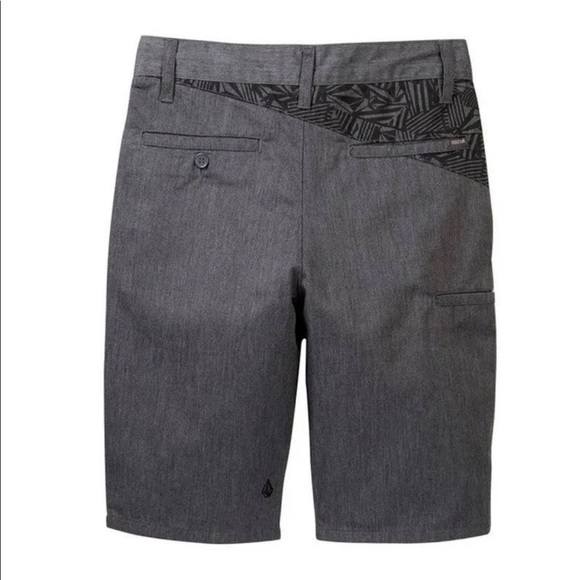 Volcom Shorts - Picture 2 of 6